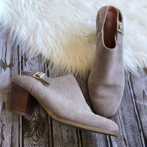 Natalia Blanco taupe gray suede leather strap buckle heeled booties 40